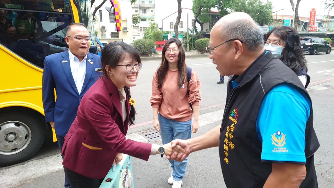 05 馬來西亞雪蘭莪州王詩棋州議員蒞臨臺中建國市場參訪