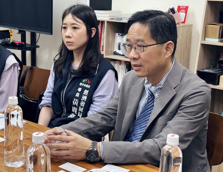 02 局長張峯源會談
