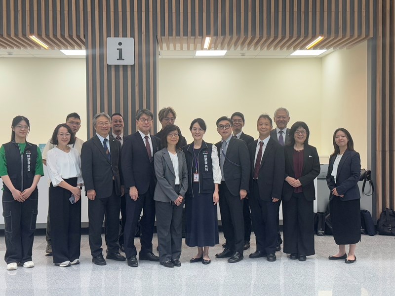 02 臺中&神戶會展交流合影