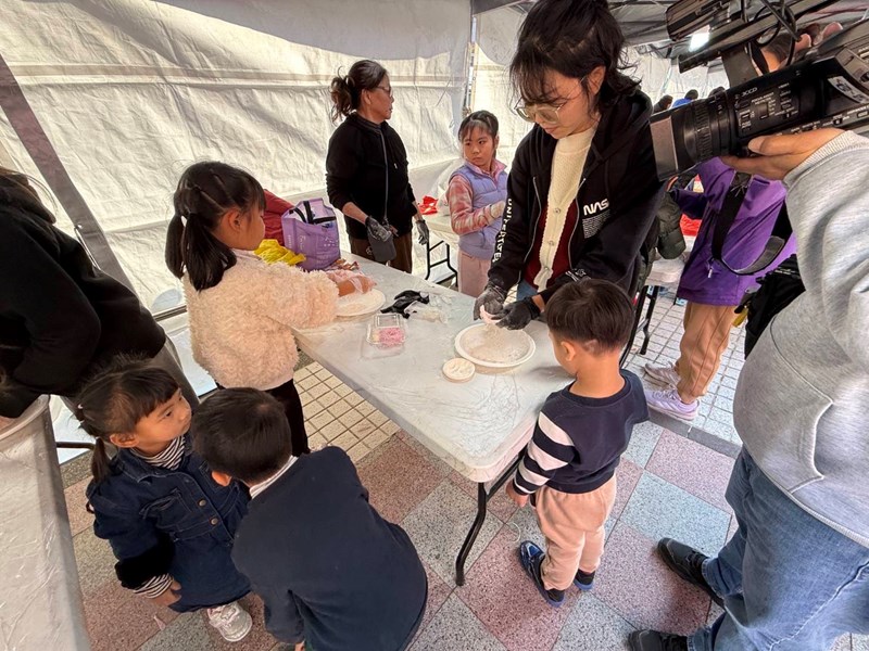 04 親子闖關活動與黏土糕餅體驗