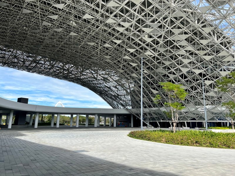 06-Tree Gate戶外廣場