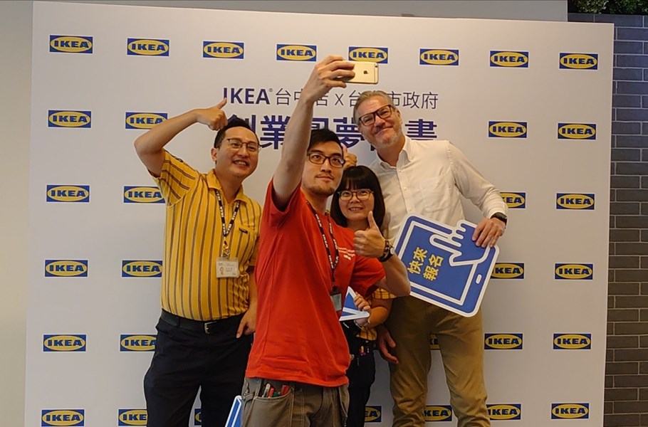 06IKEA創業圓夢計畫記者會-IKEA集團董事與員工合影
