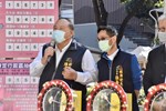 02 陳子敬副市長、經發局張峯源局長共同抽出女麗購幸運得獎人