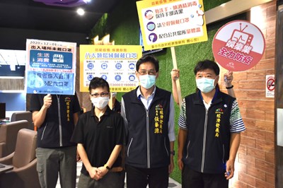 防疫不停歇 中市經發局持續查核特定場所防疫措施