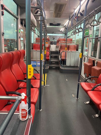 中市防疫公車車資,中央補助每日每車5000元,市府再加碼