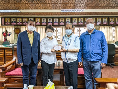 中市紫雲巖捐2000萬助防疫 盧市長感謝善心