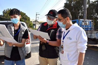 經發局長張峯源實地現勘豐洲二期園區用地