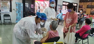 中市65歲以上長者AZ疫苗第二劑 9月15日-17日快打站接種