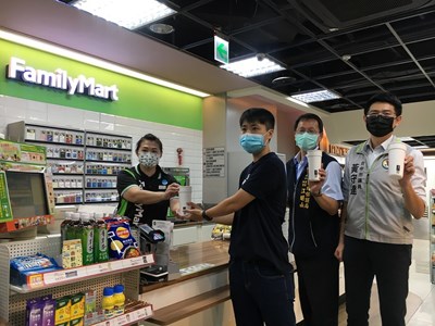 您沒塑我優惠! 中市環保局與綠色和平攜手推環保用杯