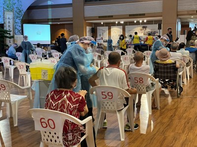 台中第八期AZ疫苗接種登場 中市府向中央爭取增配2萬劑