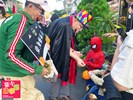 Halloween！變裝follow me！ - 台中市經濟發展局 李逸安副局長 蜘蛛人互動