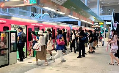 台中捷運綠線10月平均日運量達2.2萬人次,創下疫情三級警戒以來新高。