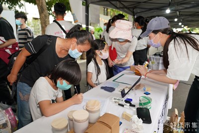 台中市政府勞工局與台中各大學合作舉辦的「Young!好樣市集」好評不斷