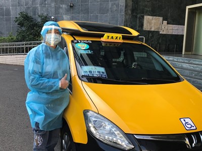 台中防疫車隊駕駛2劑疫苗施打100_ 24小時接送不打烊