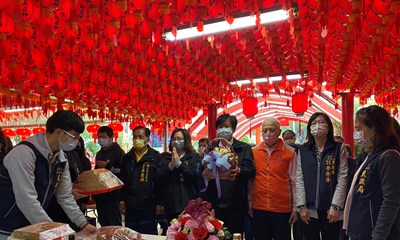 土地公「尾牙」 中市府至惠來里福德祠參拜祈福