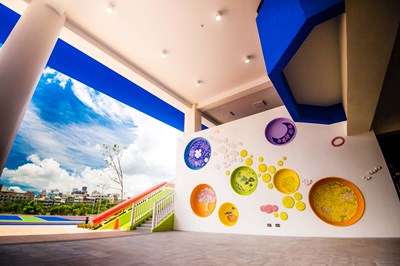 東海國小考察校園及周邊生態,邀請藝術家與學生共創作品《星球交響曲》