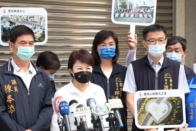 中市快打站首開30歲以上市民接種 盧市長視察籲踴躍施打