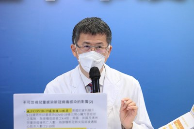 台灣疫情高峰將來臨 兒科醫師:疫苗越早打越好