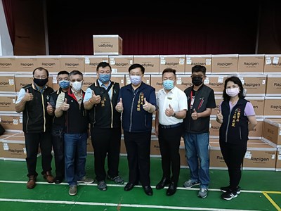 中市與補教同行 發放逾一萬七千名補習班教職員工快篩試劑