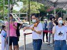 04 經發局張峯源局長現場演奏小提琴