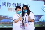 台中國際會展中心上梁-市長與博思達翁瑀總經理