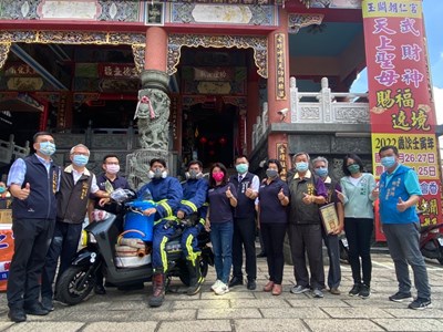 中市玉闕朝仁宮回饋地方 捐贈消防局救災器材