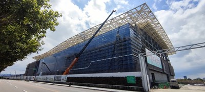 台中國際會展中心里程再邁一步 北側外觀玻璃帷幕完成