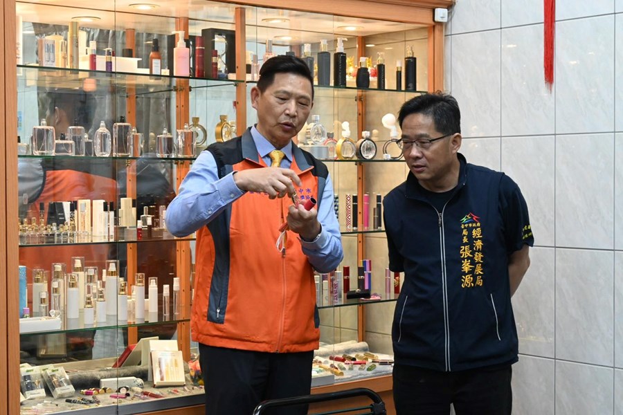 01 張峯源局長率招商工作小組主動出擊拜訪企業，關心投資擴廠進度--上溢精密