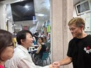 2023台中鍋烤節-市長至店家貼紅榜-清真恩德元 (1)