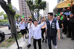 2023台中鍋烤節-市長至店家貼紅榜-屋馬崇德店 (1)